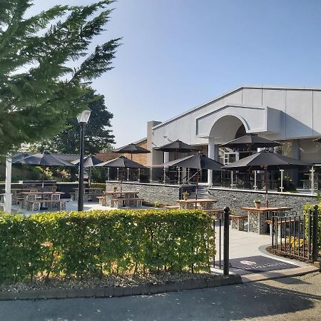 Dean Park Hotel Kirkcaldy Exteriör bild